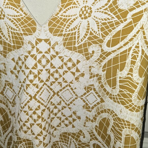 Zara Blouse Yellow White Textured Top Size Large short Sleeve Floral - Picture 3 of 6